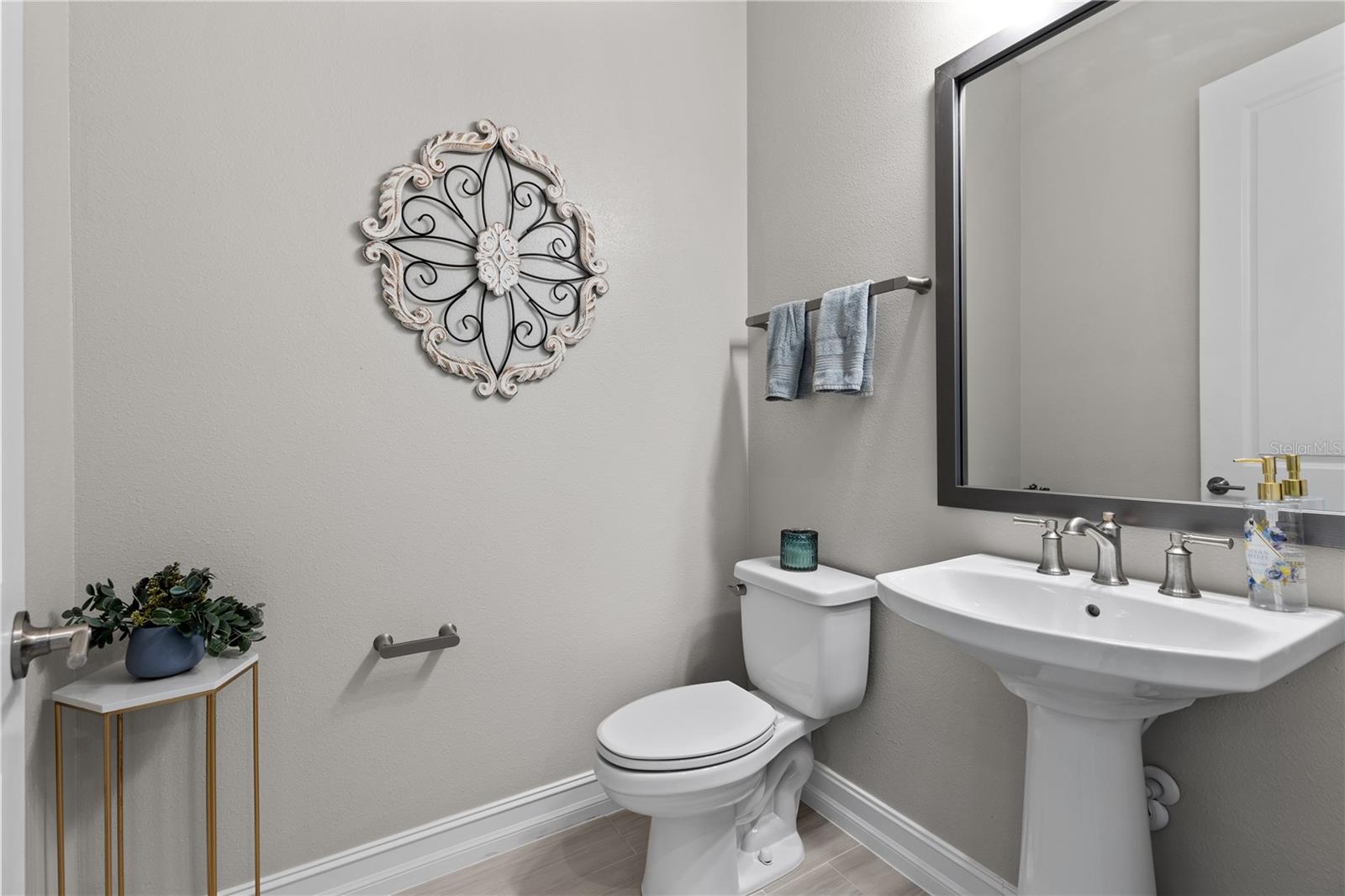 SANCTUARY COVE - Residential