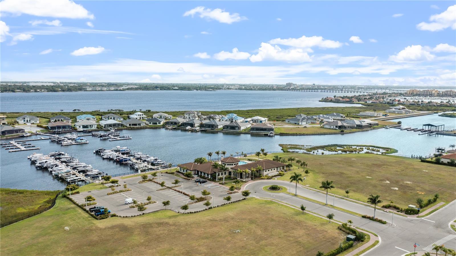 SANCTUARY COVE - Residential