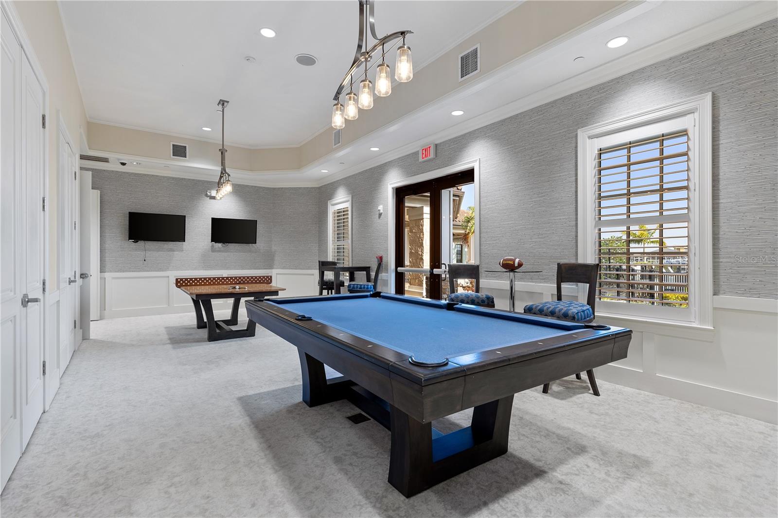 SANCTUARY COVE - Residential