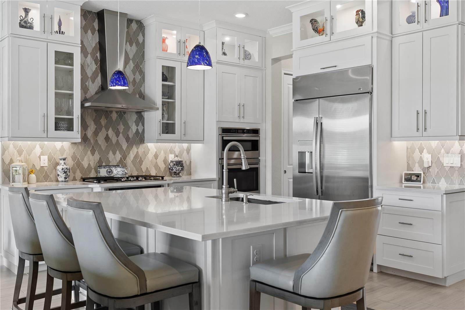 SANCTUARY COVE - Residential