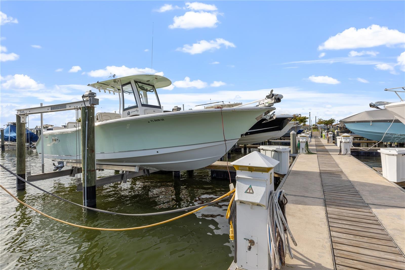 SANCTUARY COVE - Residential