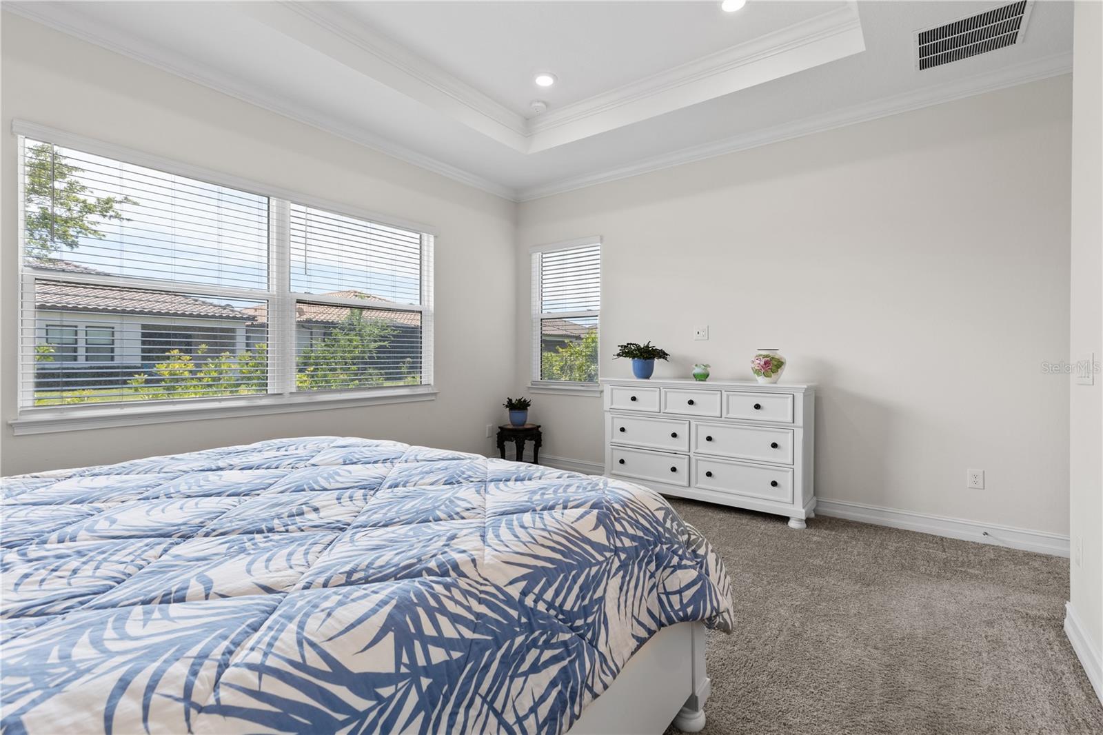 SANCTUARY COVE - Residential