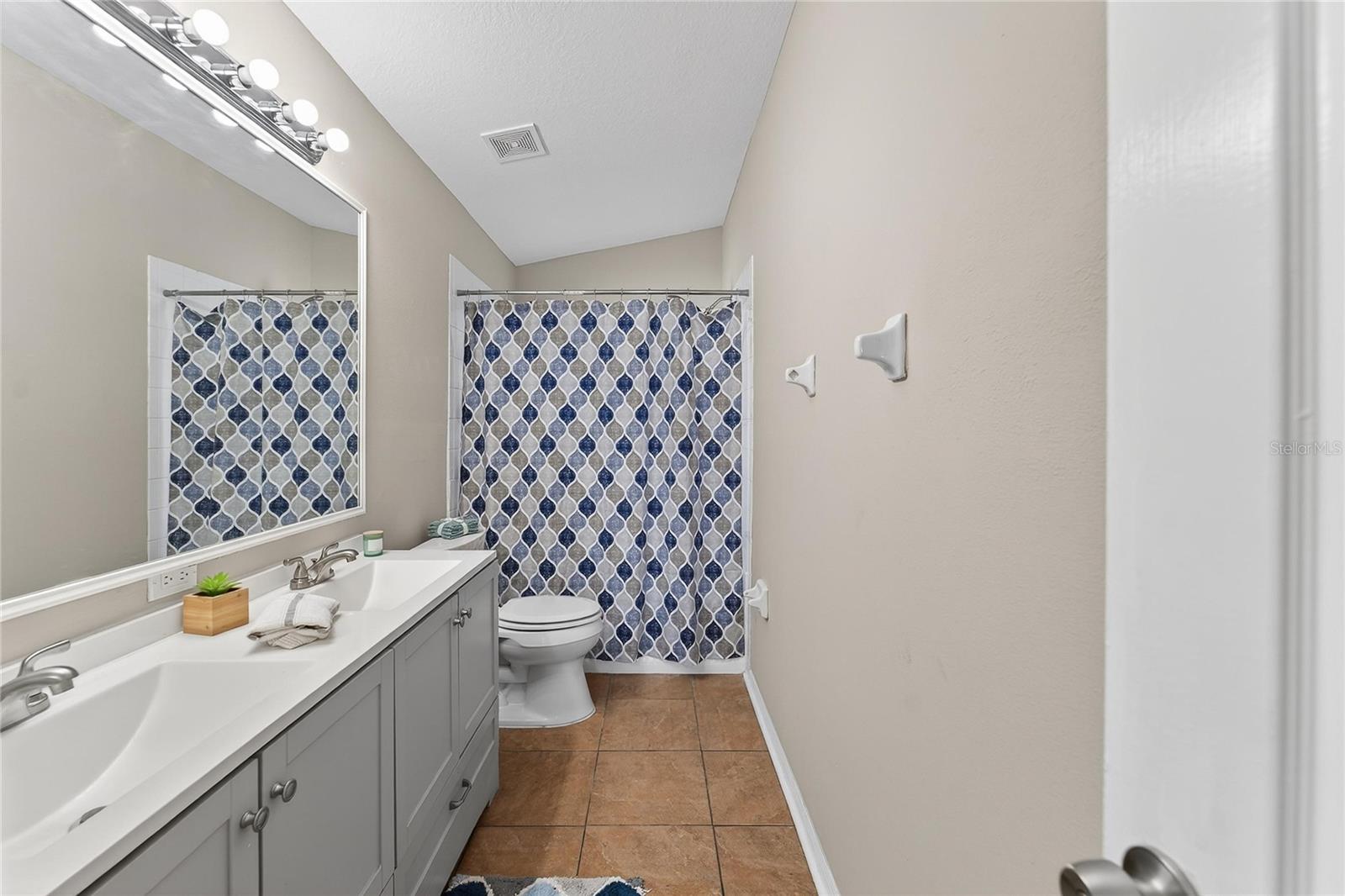 BRANDON BROOK PH VIII A & - Residential Lease