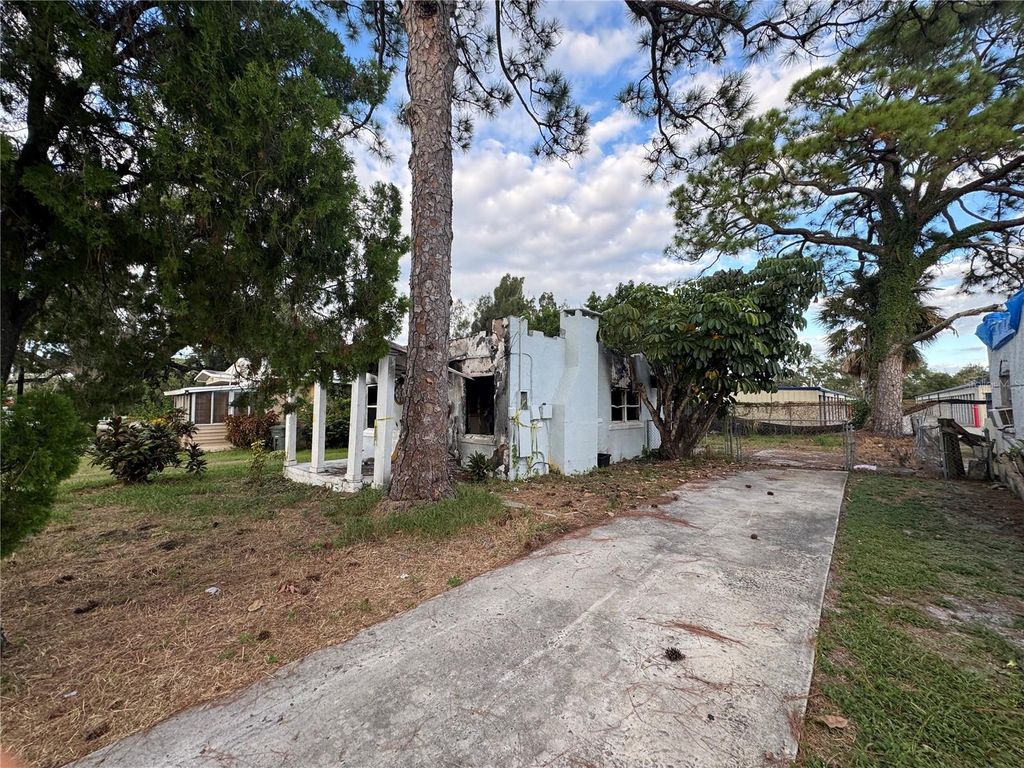 Photo of 521 23rd Street E, Bradenton, FL 34208 (MLS # A4672678)