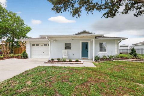 Photo of 520 Boitnott Lane, Bushnell, FL 33513 (MLS # G5101977)