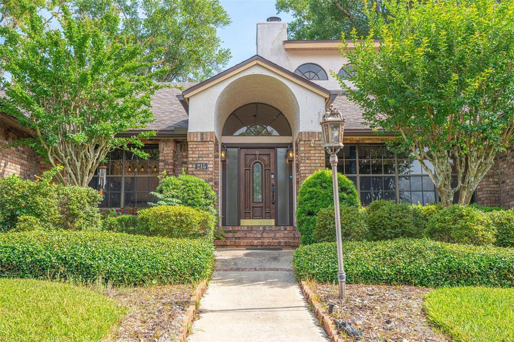 Photo of 215 Sovereign Court, Altamonte Springs, FL 32701 (MLS # O6405829)
