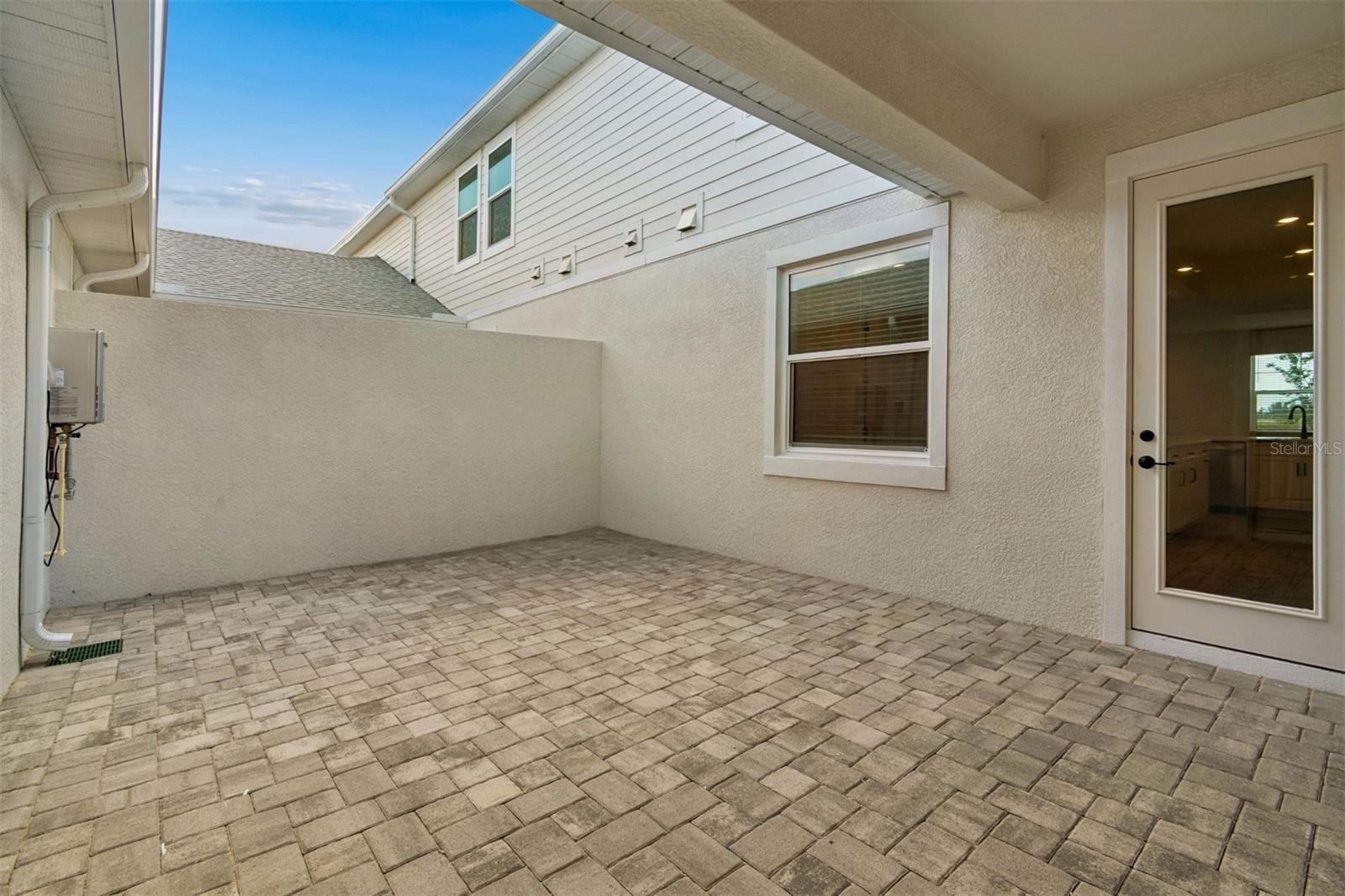 8233 SEAFLOWER PARKWAY