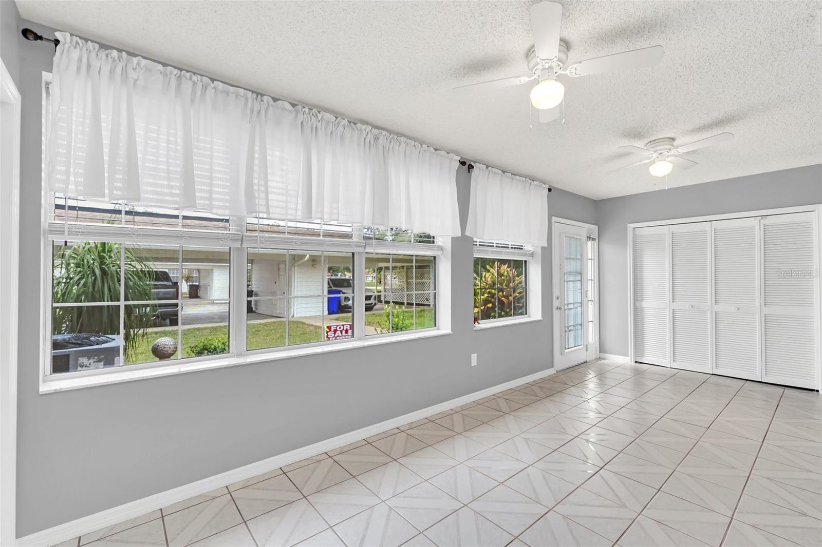 BRODAN SQUARE PH 02 - Residential