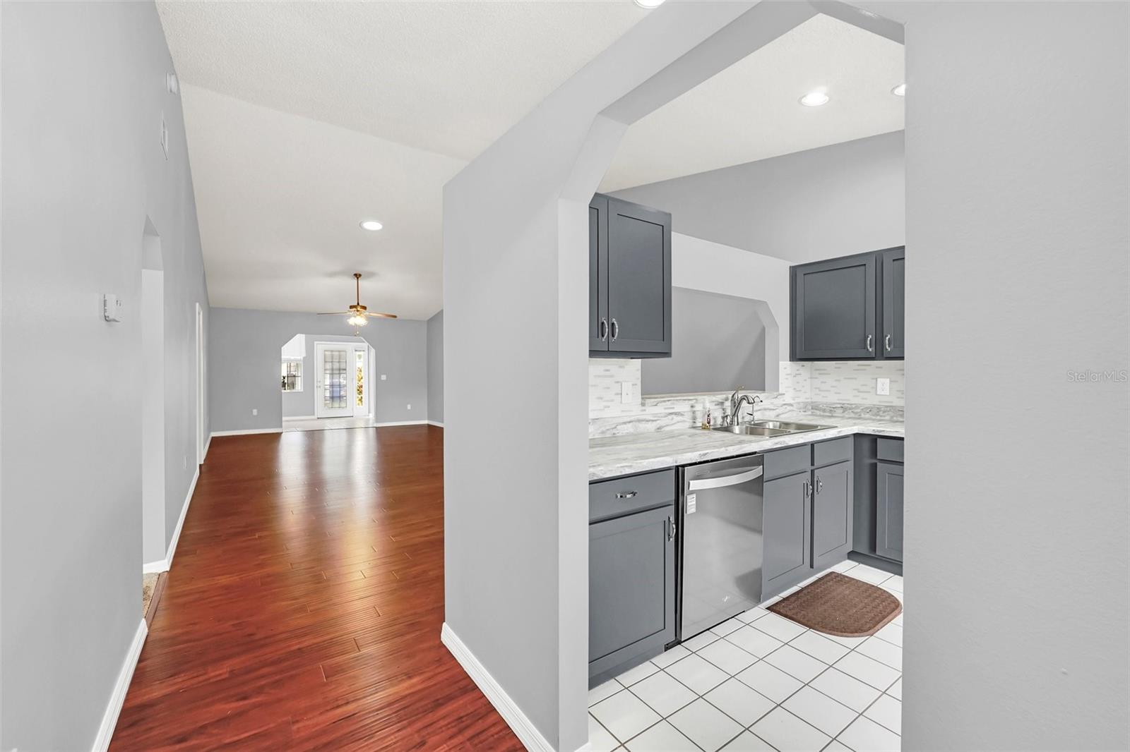 BRODAN SQUARE PH 02 - Residential