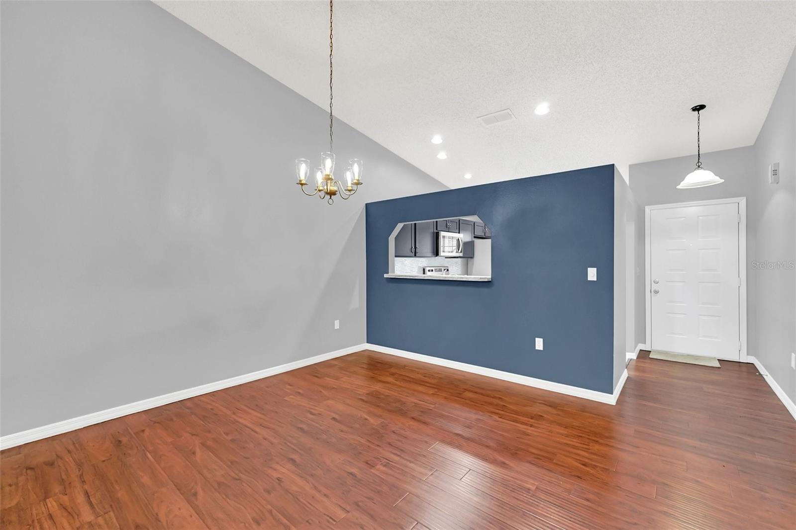 BRODAN SQUARE PH 02 - Residential