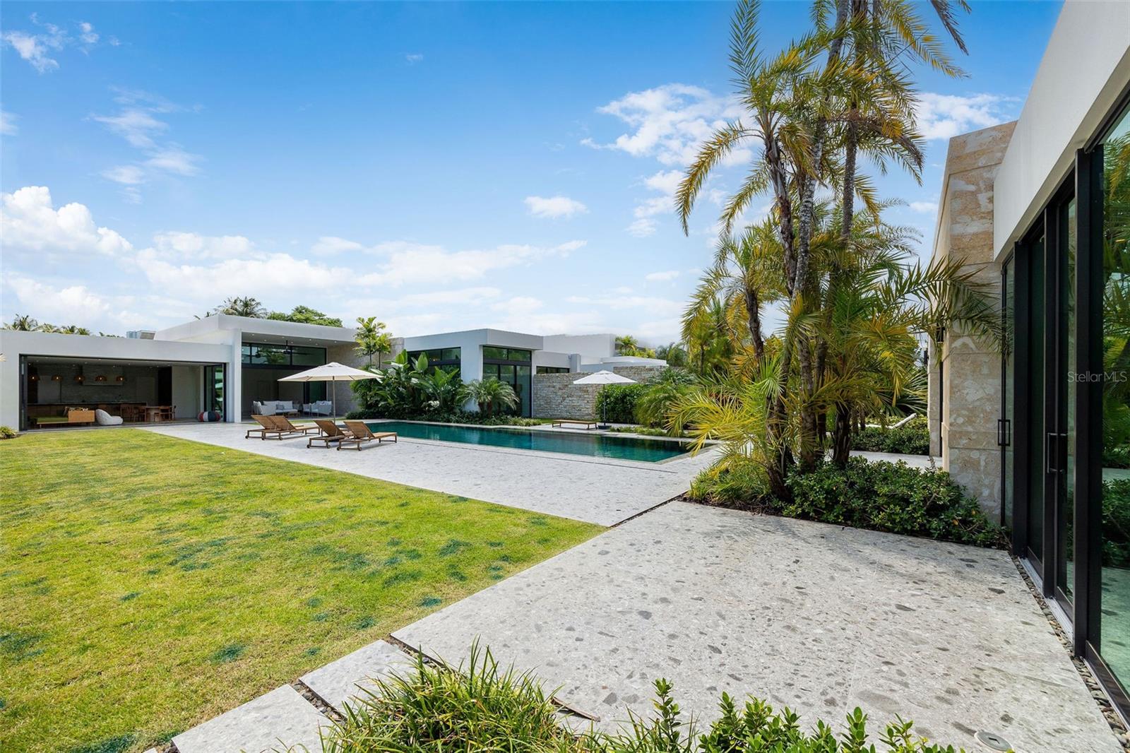 DORADO BEACH EAST - Residential