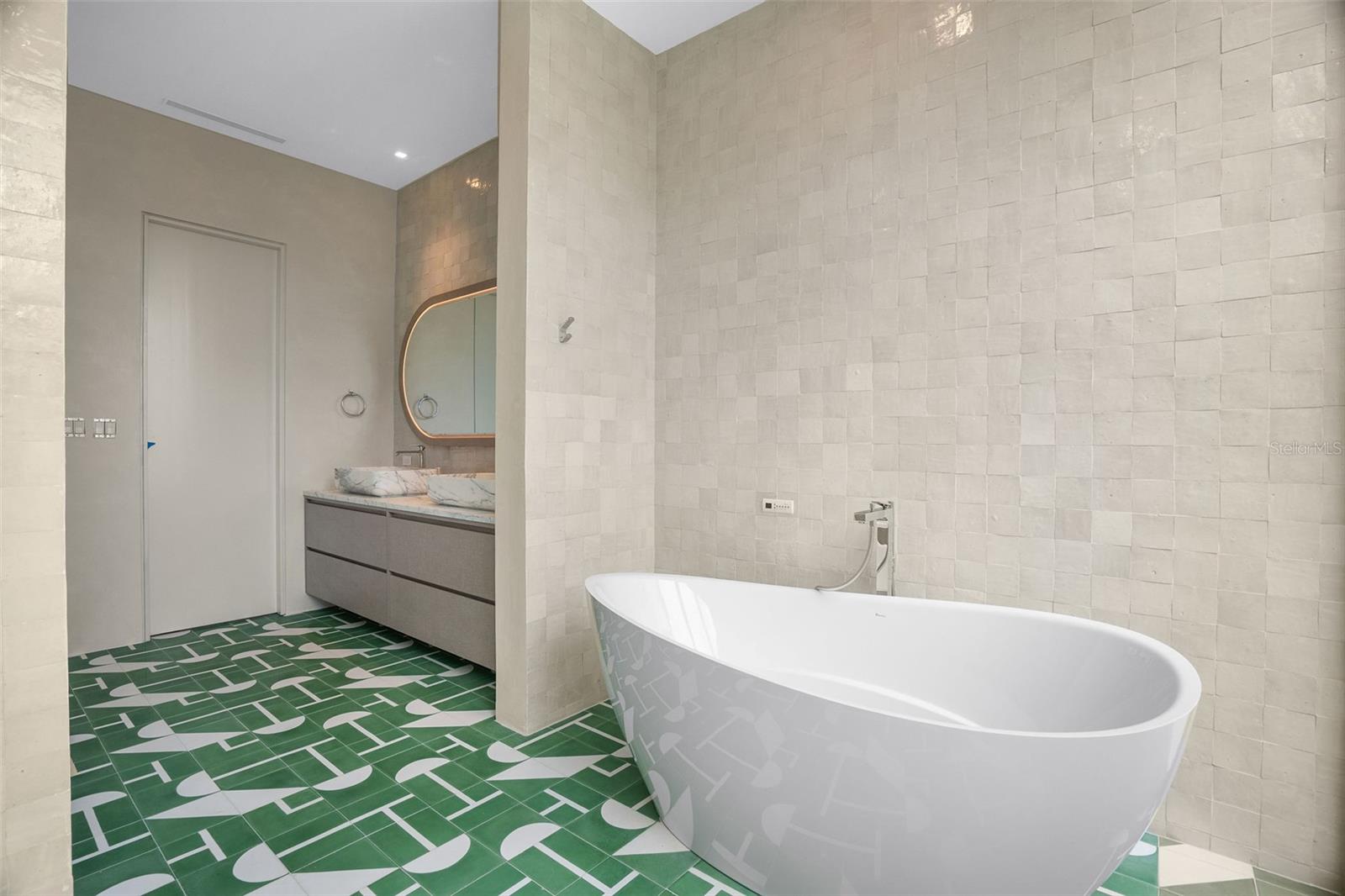 DORADO BEACH EAST - Residential