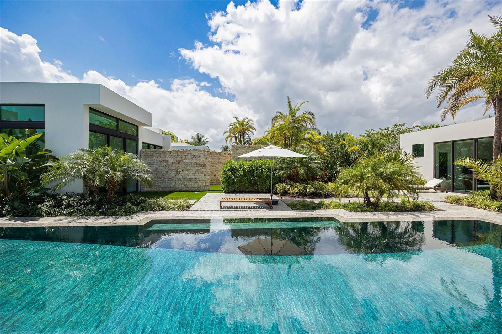 DORADO BEACH EAST - Residential