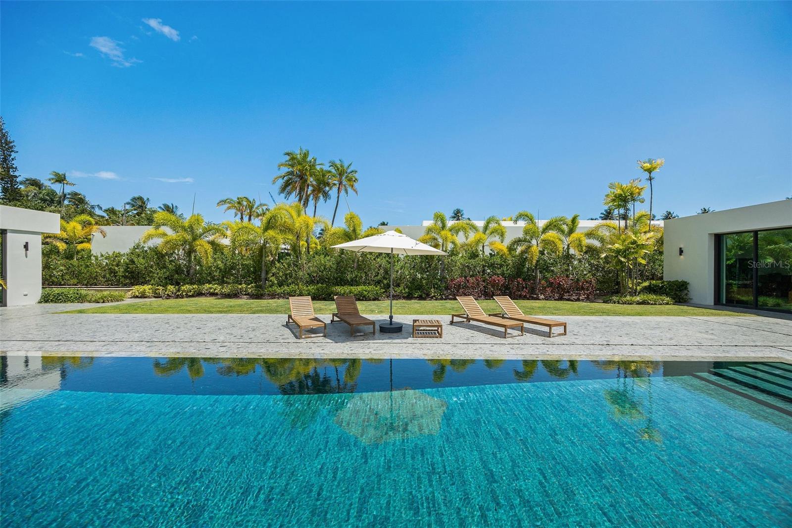 DORADO BEACH EAST - Residential