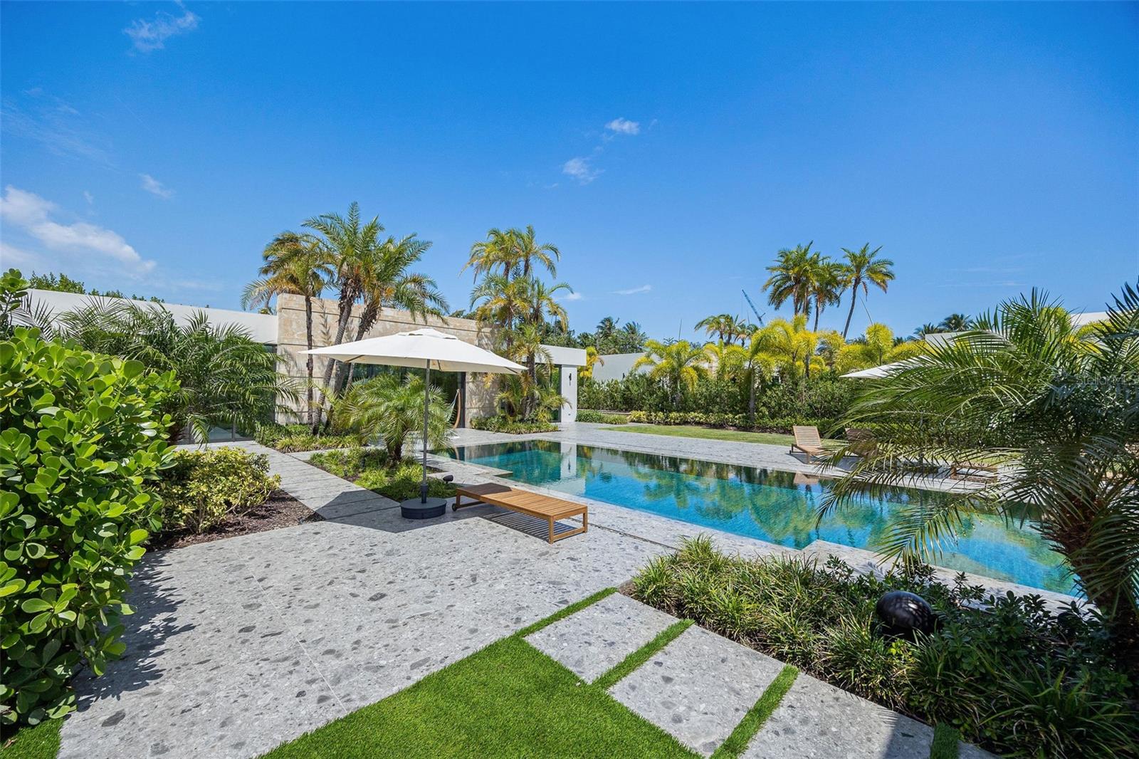 DORADO BEACH EAST - Residential