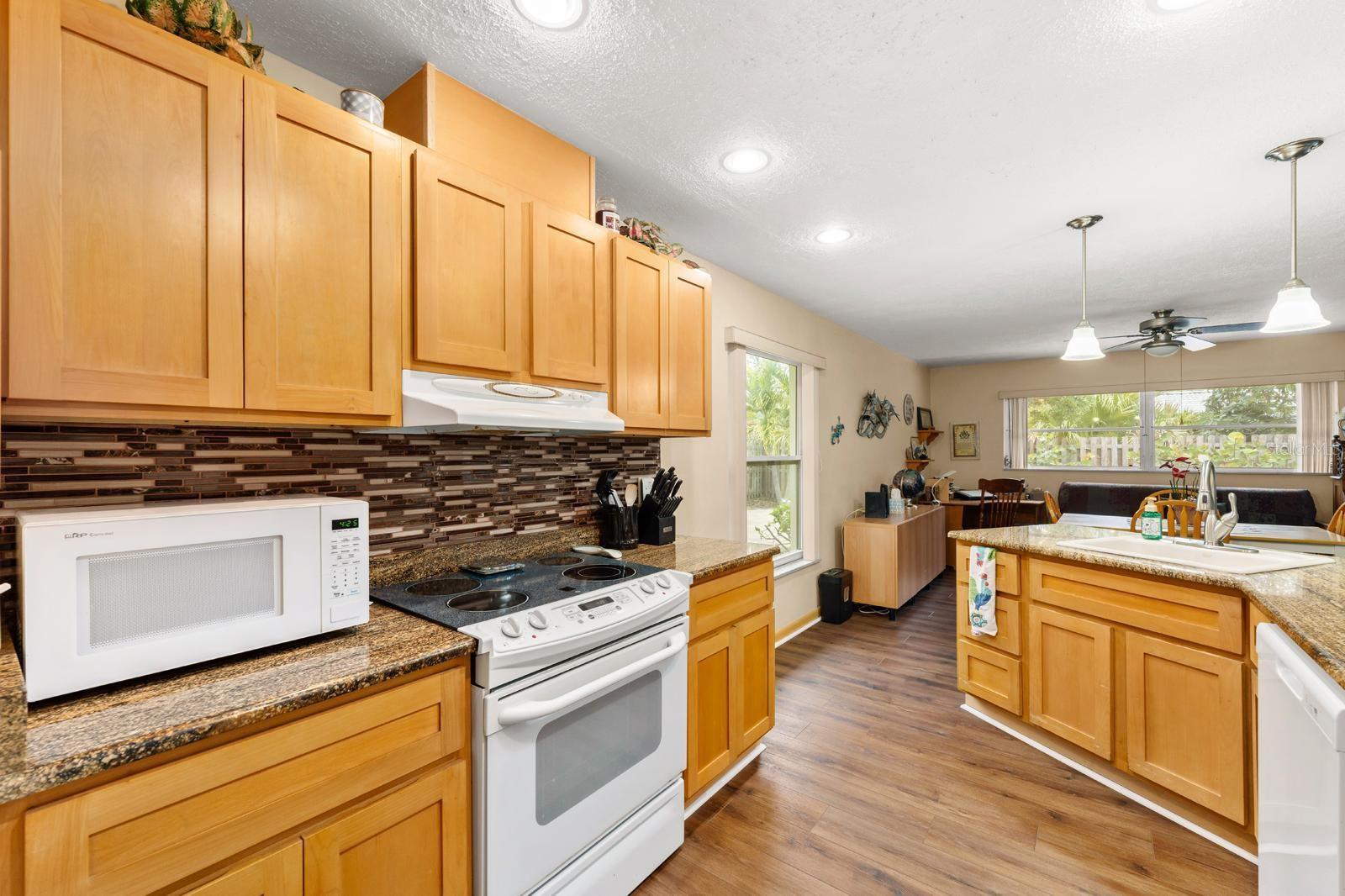 13941 KIMBERLY DRIVE