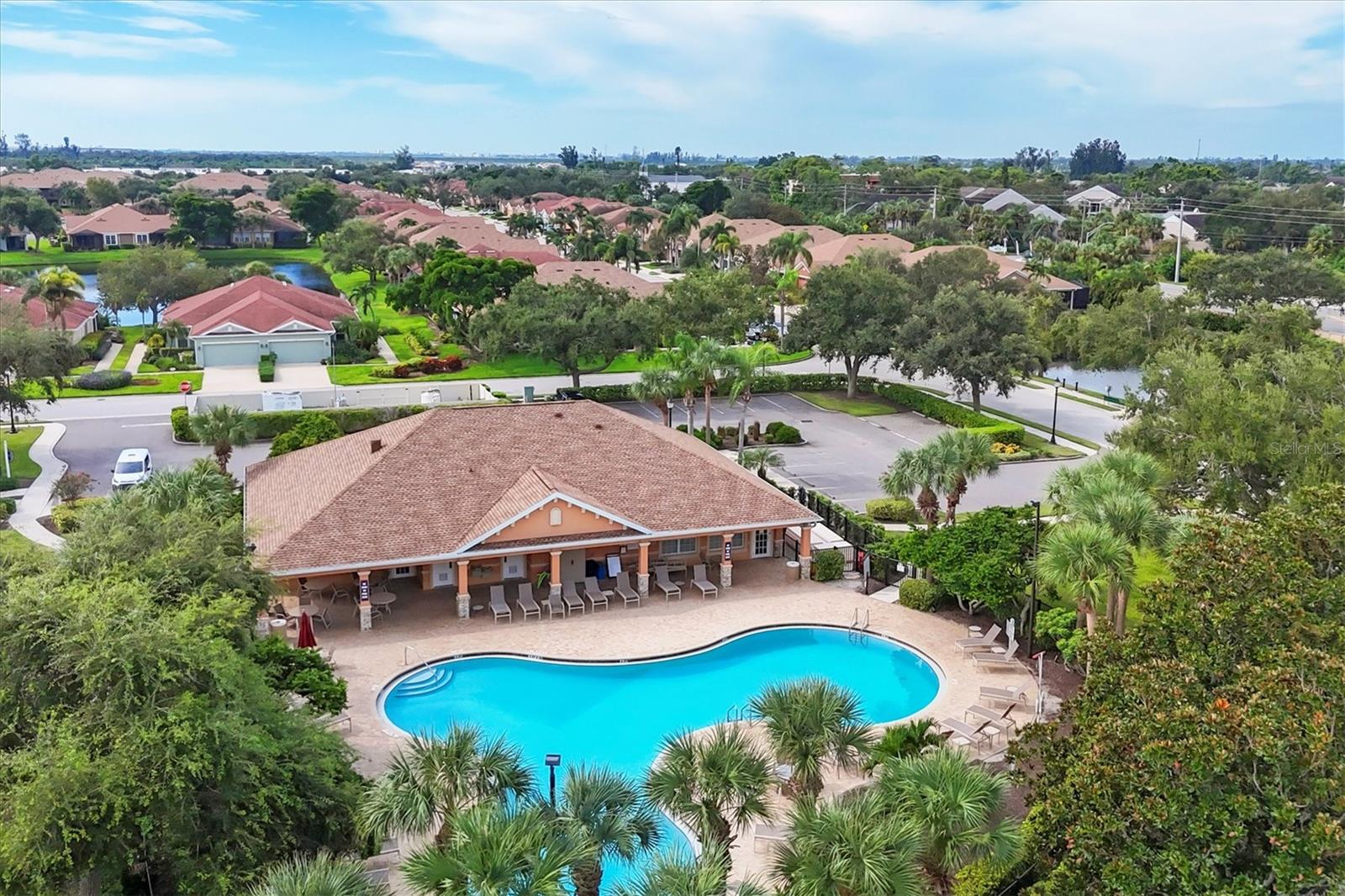 PALMA SOLA TRACE - Residential
