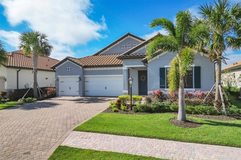 Photo of 7028 Highgate Lane, Bradenton, FL 34202 (MLS # A4703508)