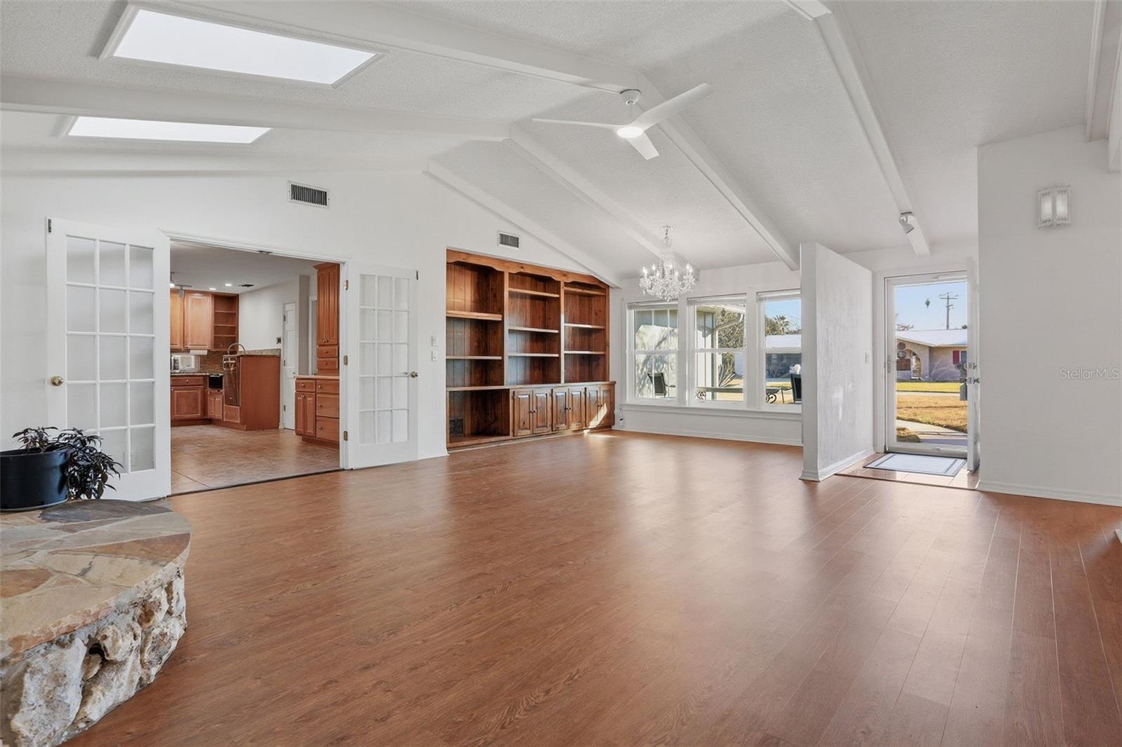 RICHARD - Residential