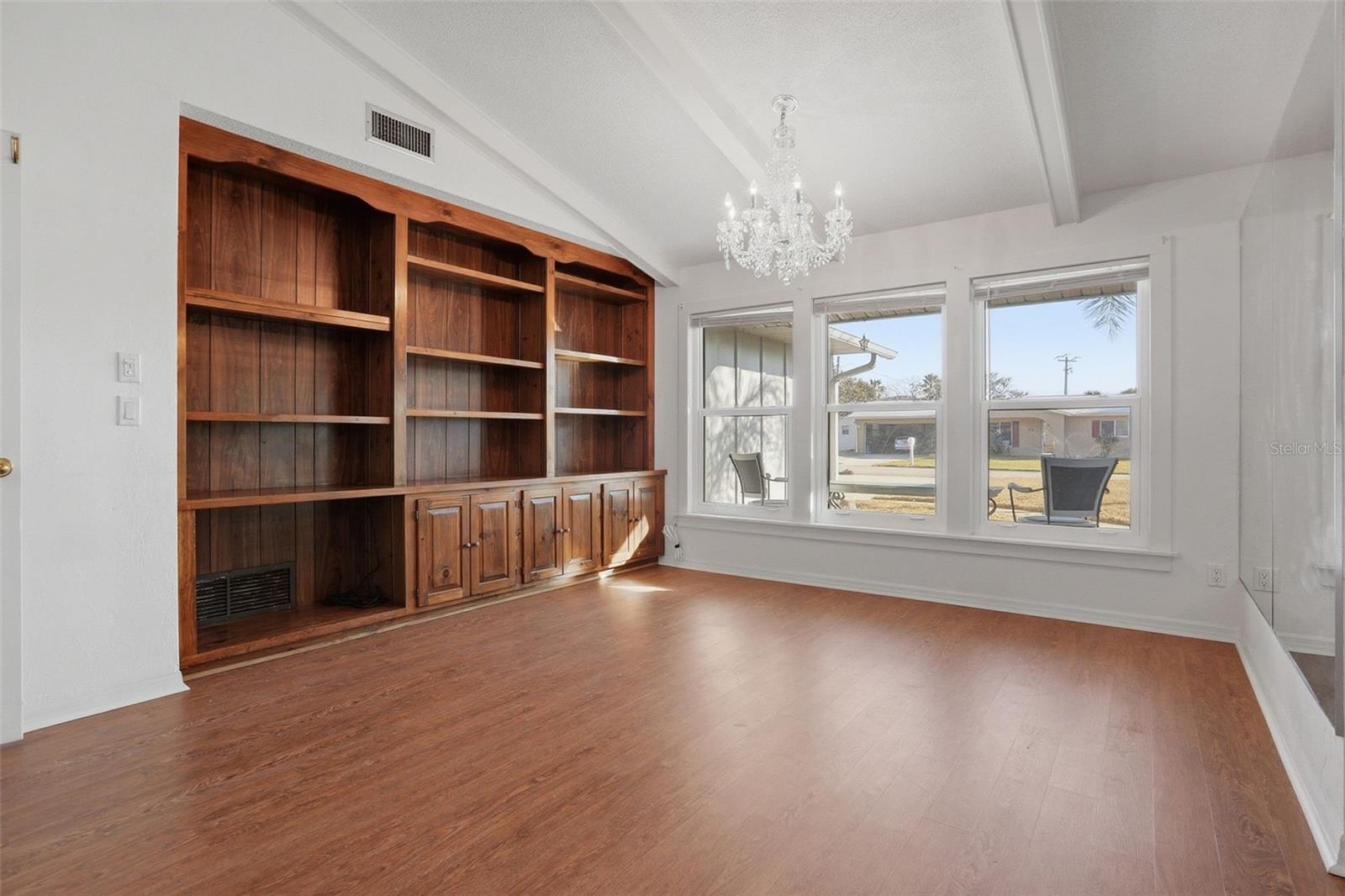 RICHARD - Residential