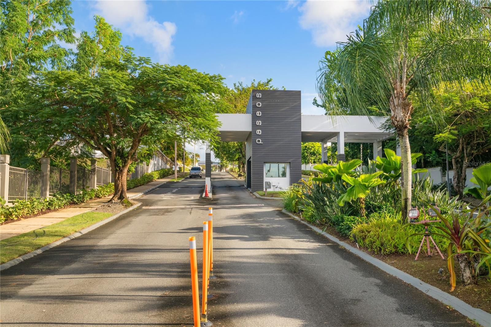 PASEO LAS BRISAS - Residential