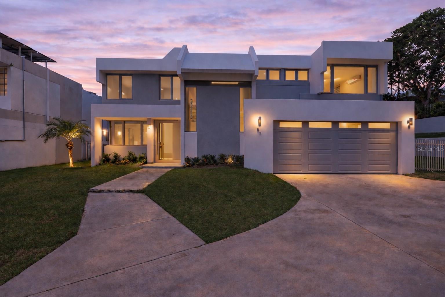 PASEO LAS BRISAS - Residential