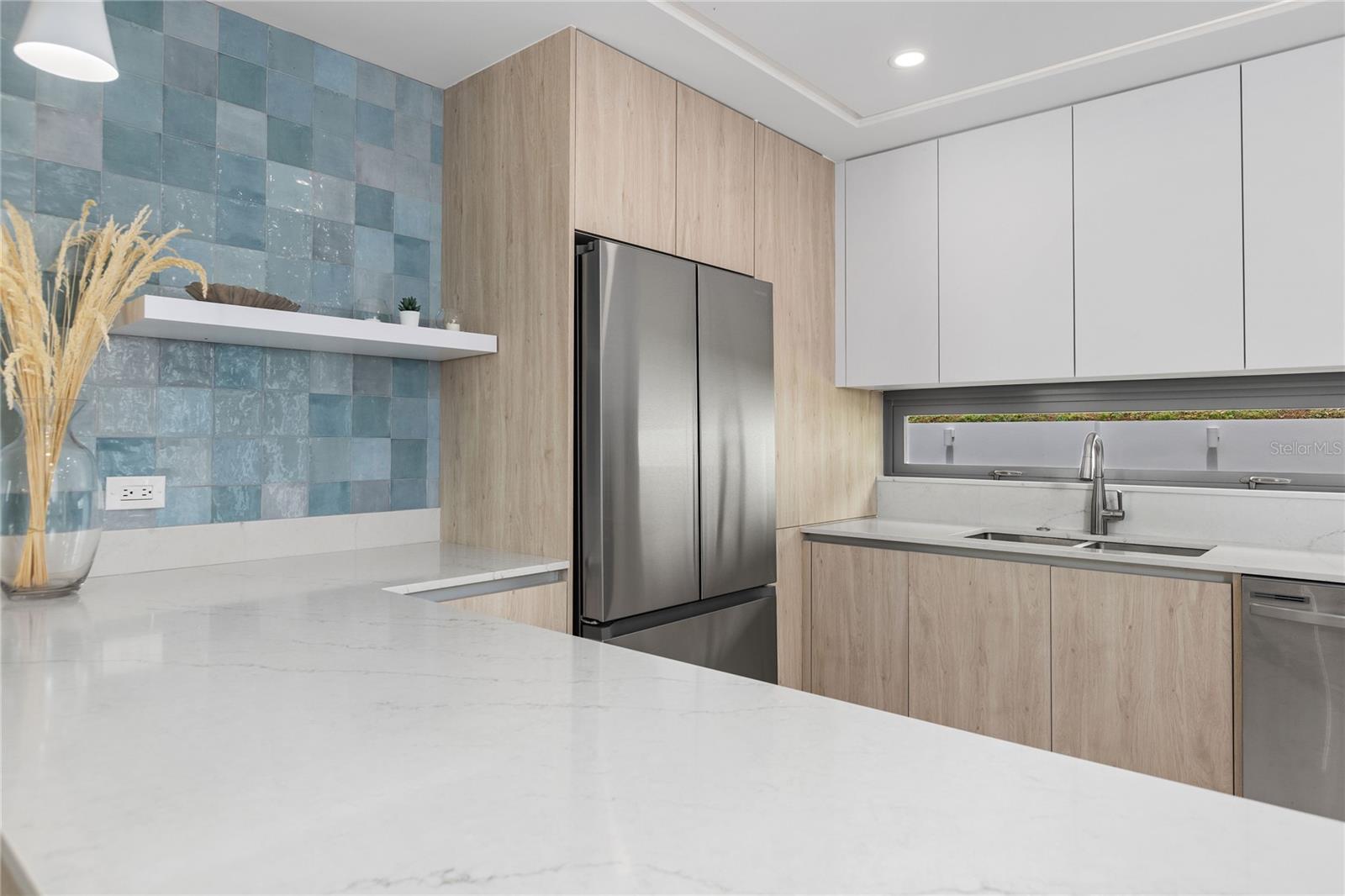 PASEO LAS BRISAS - Residential