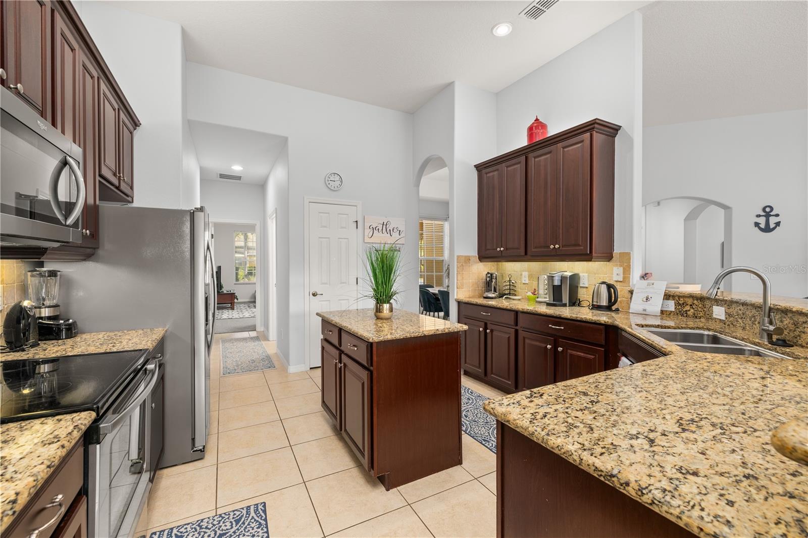 WATERSONG PH 01 - Residential