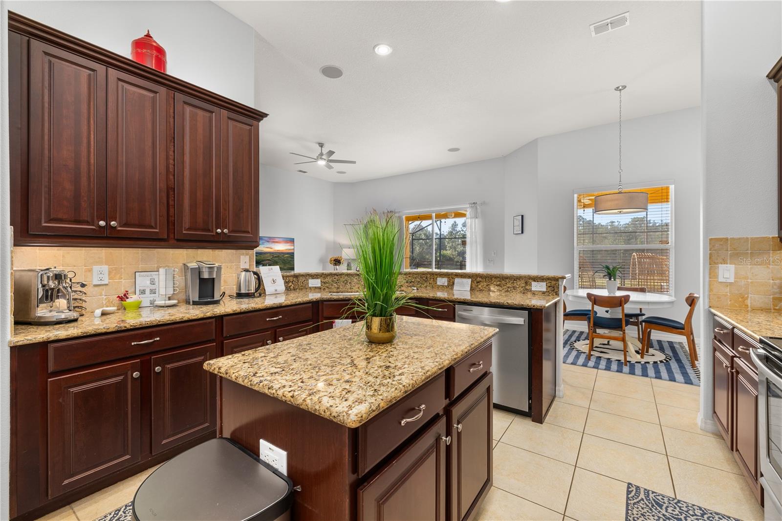 WATERSONG PH 01 - Residential