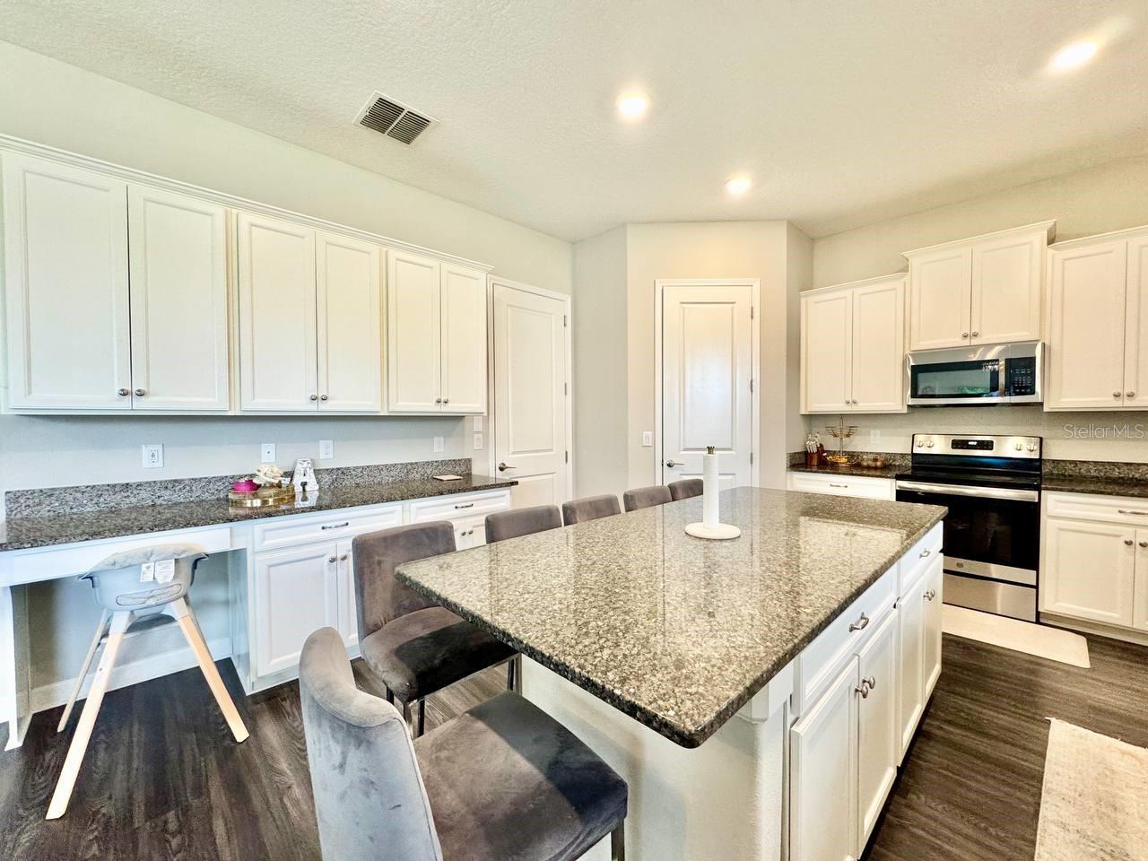 MEADOW POINTE 4 PRCL N O & P EN - Residential Lease