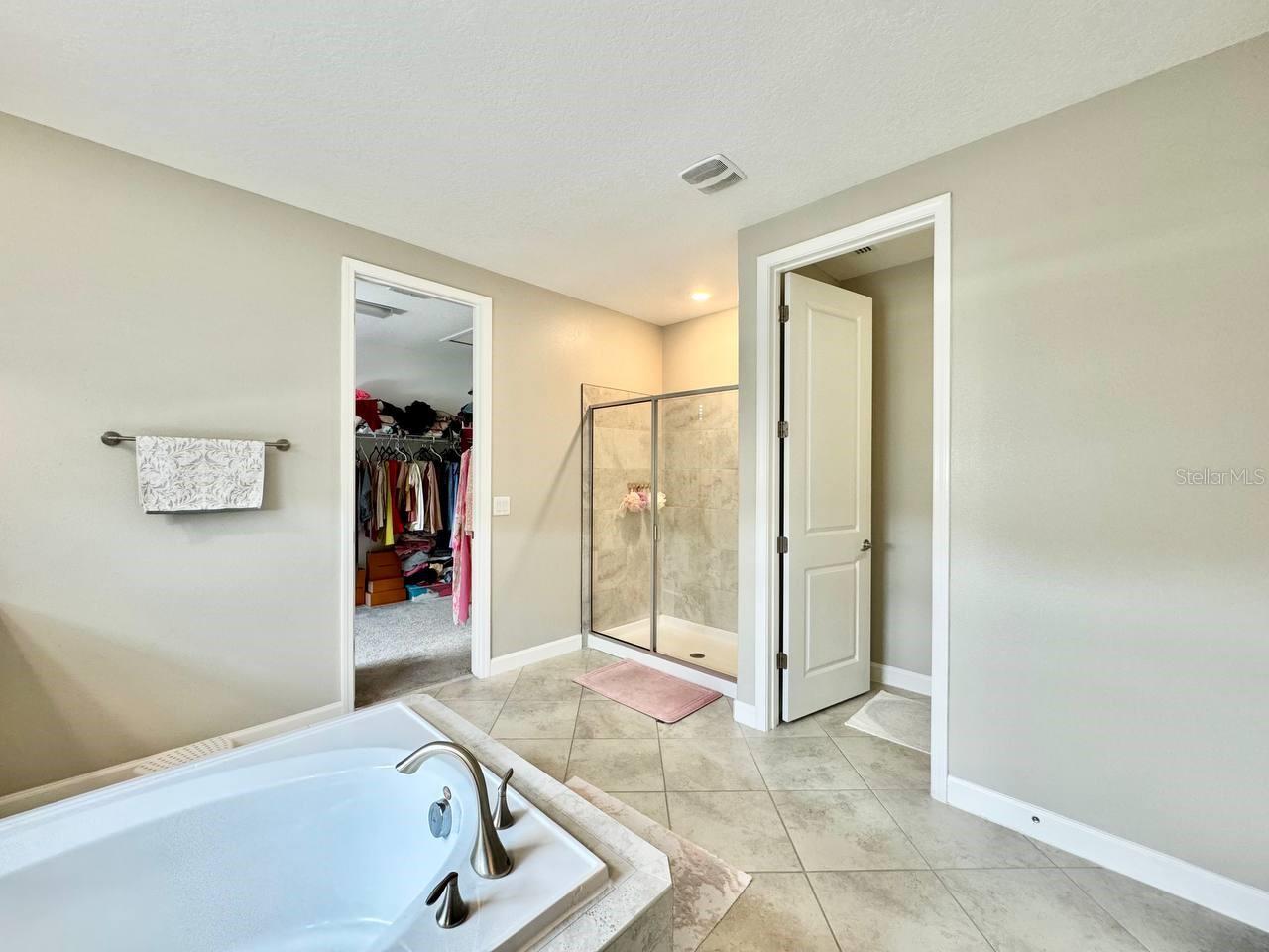 MEADOW POINTE 4 PRCL N O & P EN - Residential Lease