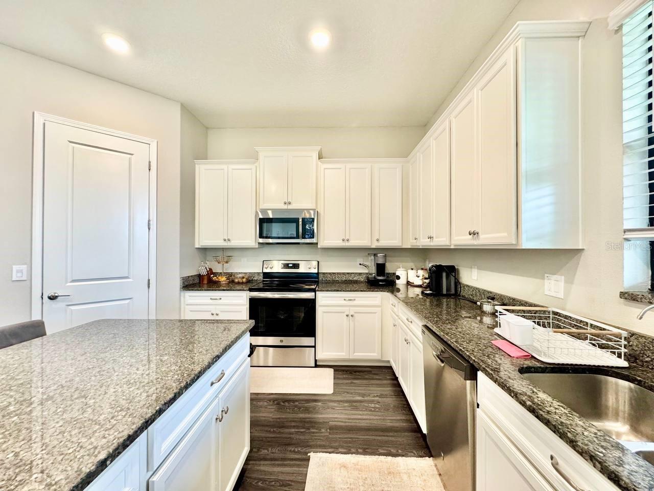 MEADOW POINTE 4 PRCL N O & P EN - Residential Lease