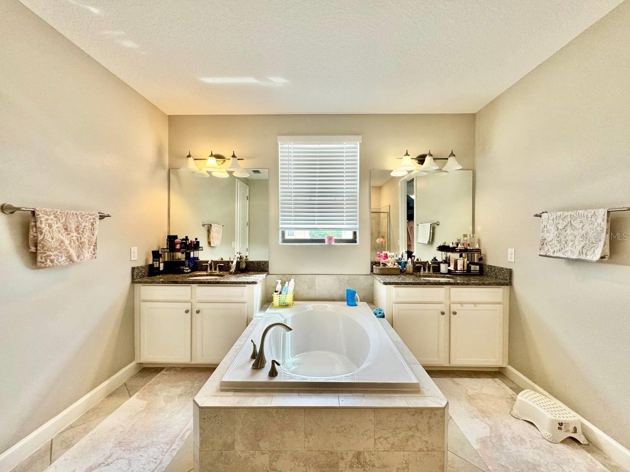 MEADOW POINTE 4 PRCL N O & P EN - Residential Lease