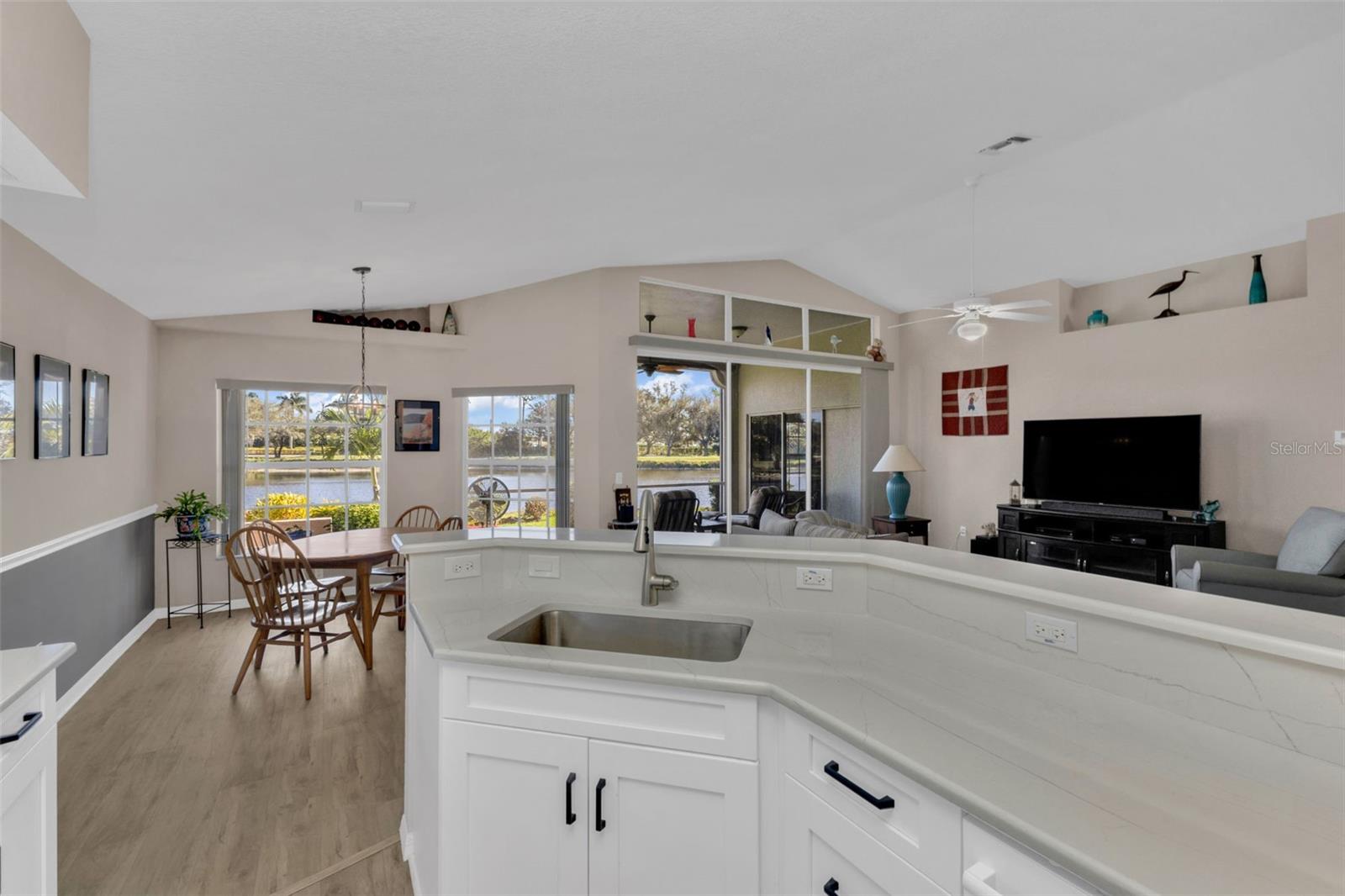 RIVERWOOD - Residential