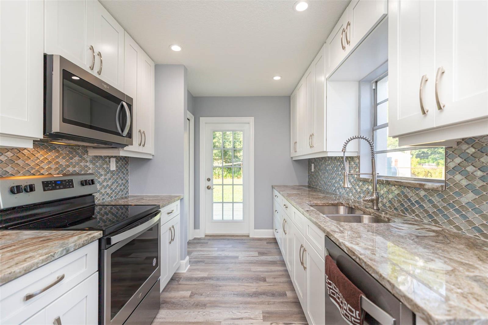 GANDY MANOR - Residential Lease