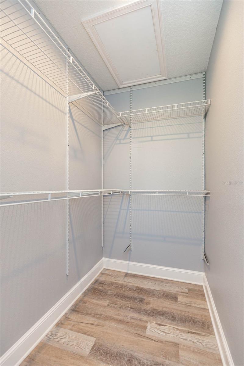 GANDY MANOR - Residential Lease