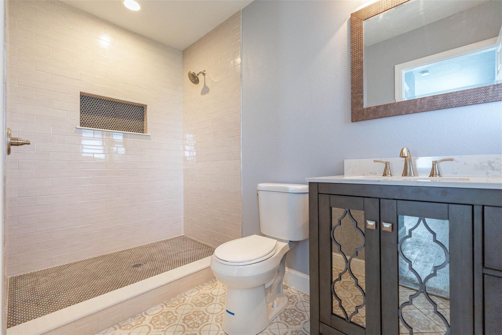 GANDY MANOR - Residential Lease