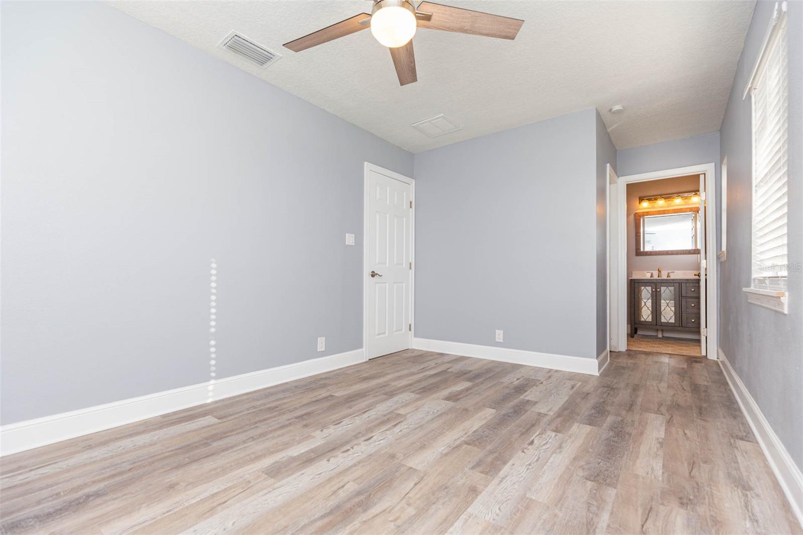 GANDY MANOR - Residential Lease