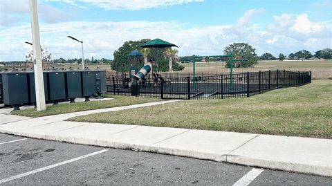 A home in WINTER HAVEN