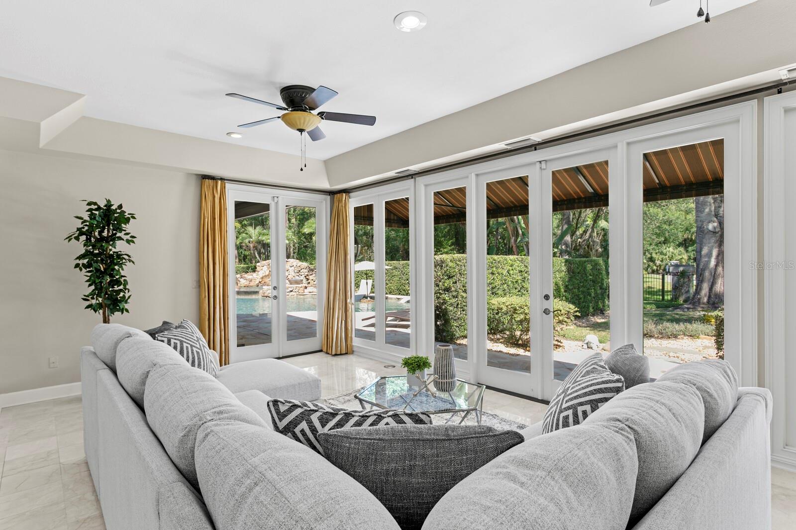 TAMPA PALMS 4A UNIT 1 - Residential