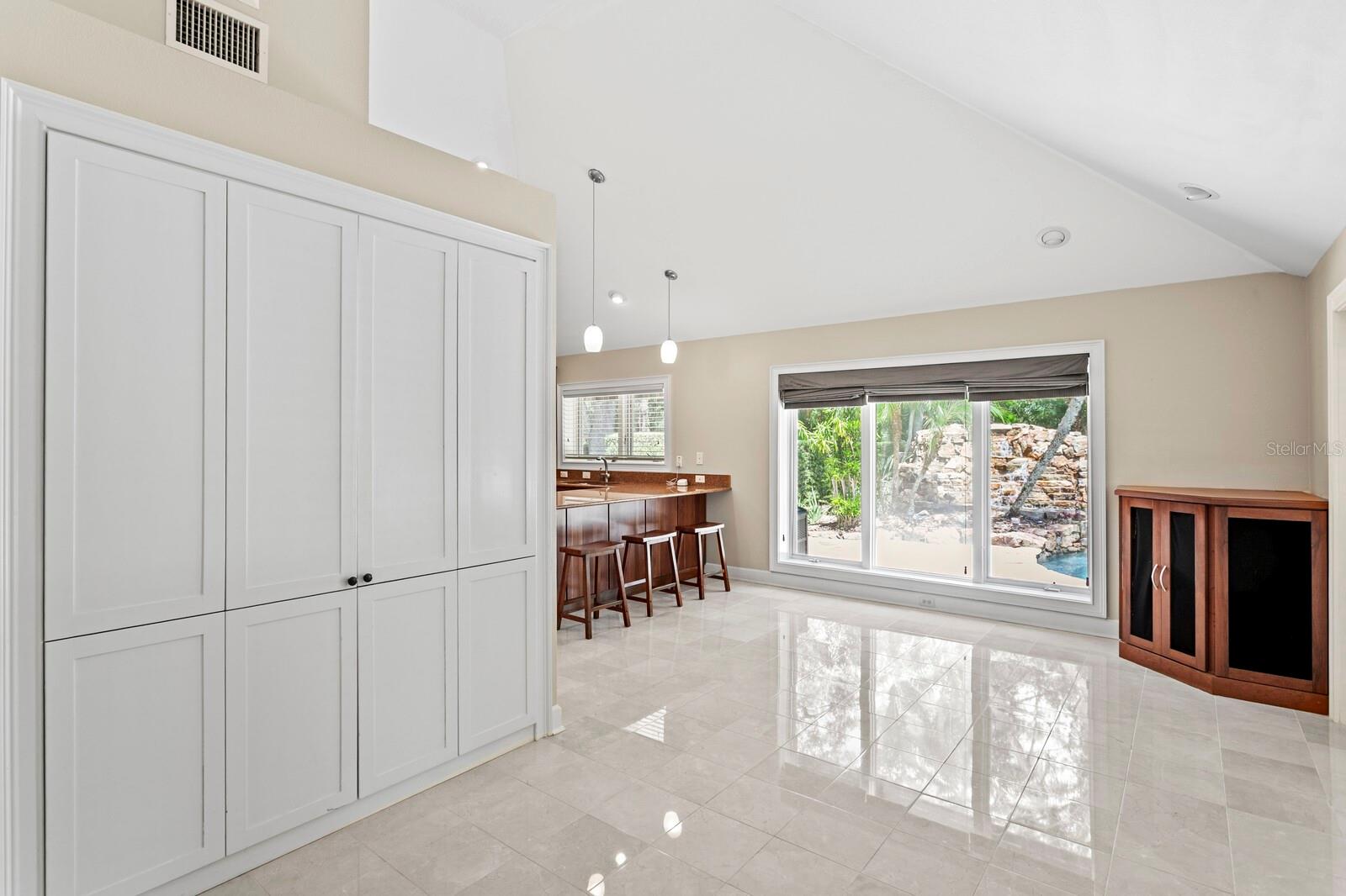 TAMPA PALMS 4A UNIT 1 - Residential