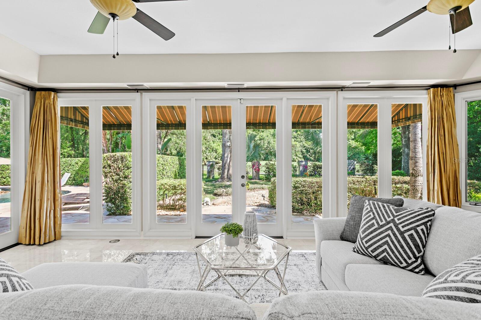 TAMPA PALMS 4A UNIT 1 - Residential