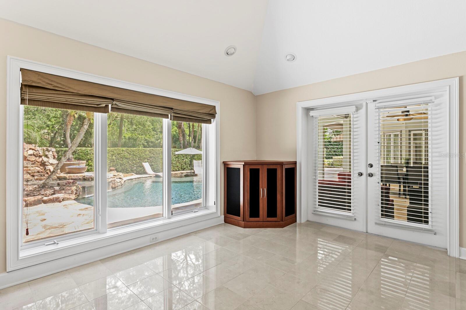 TAMPA PALMS 4A UNIT 1 - Residential