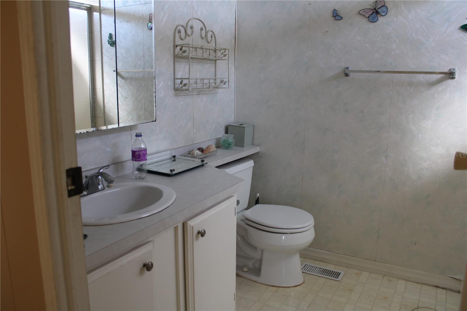 PALMA SOLA SHORES CONDO - Residential Lease
