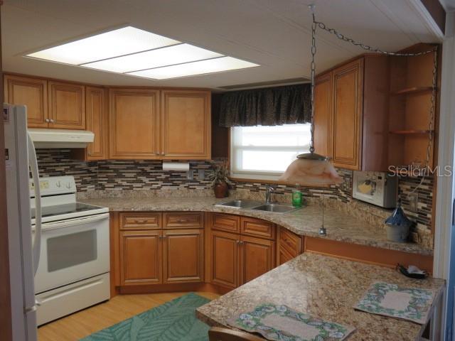 PALMA SOLA SHORES CONDO - Residential Lease