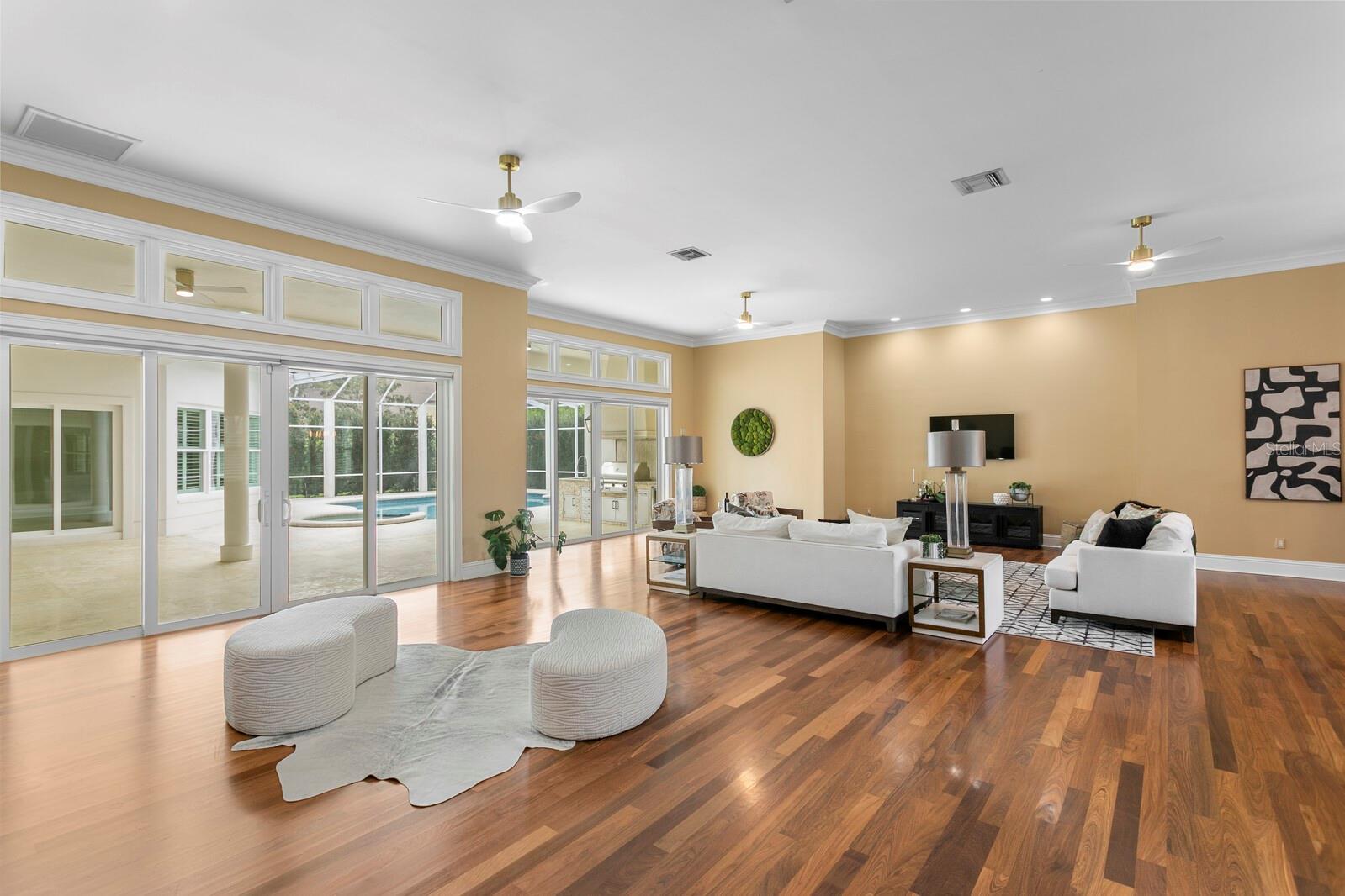 AVILA UNIT 1 - Residential