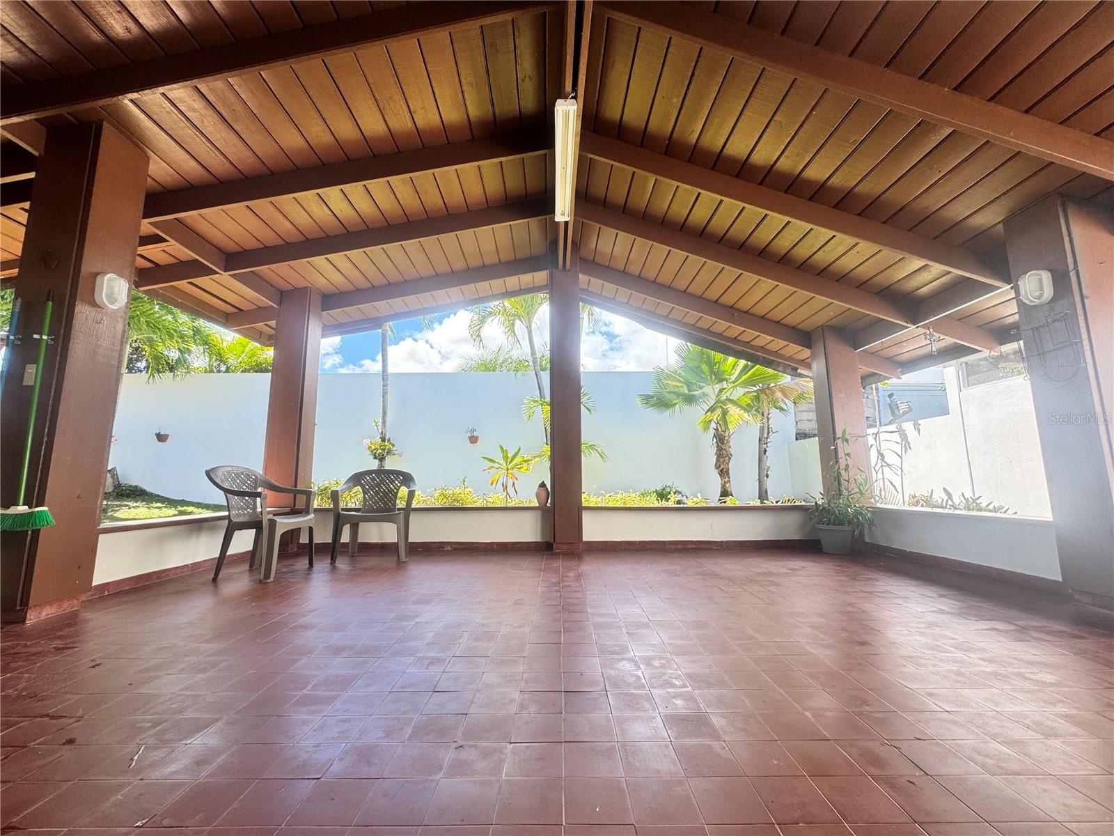 VILLA FRANCA - Residential Lease