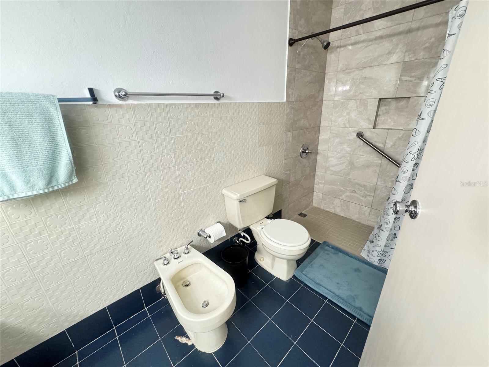 VILLA FRANCA - Residential Lease