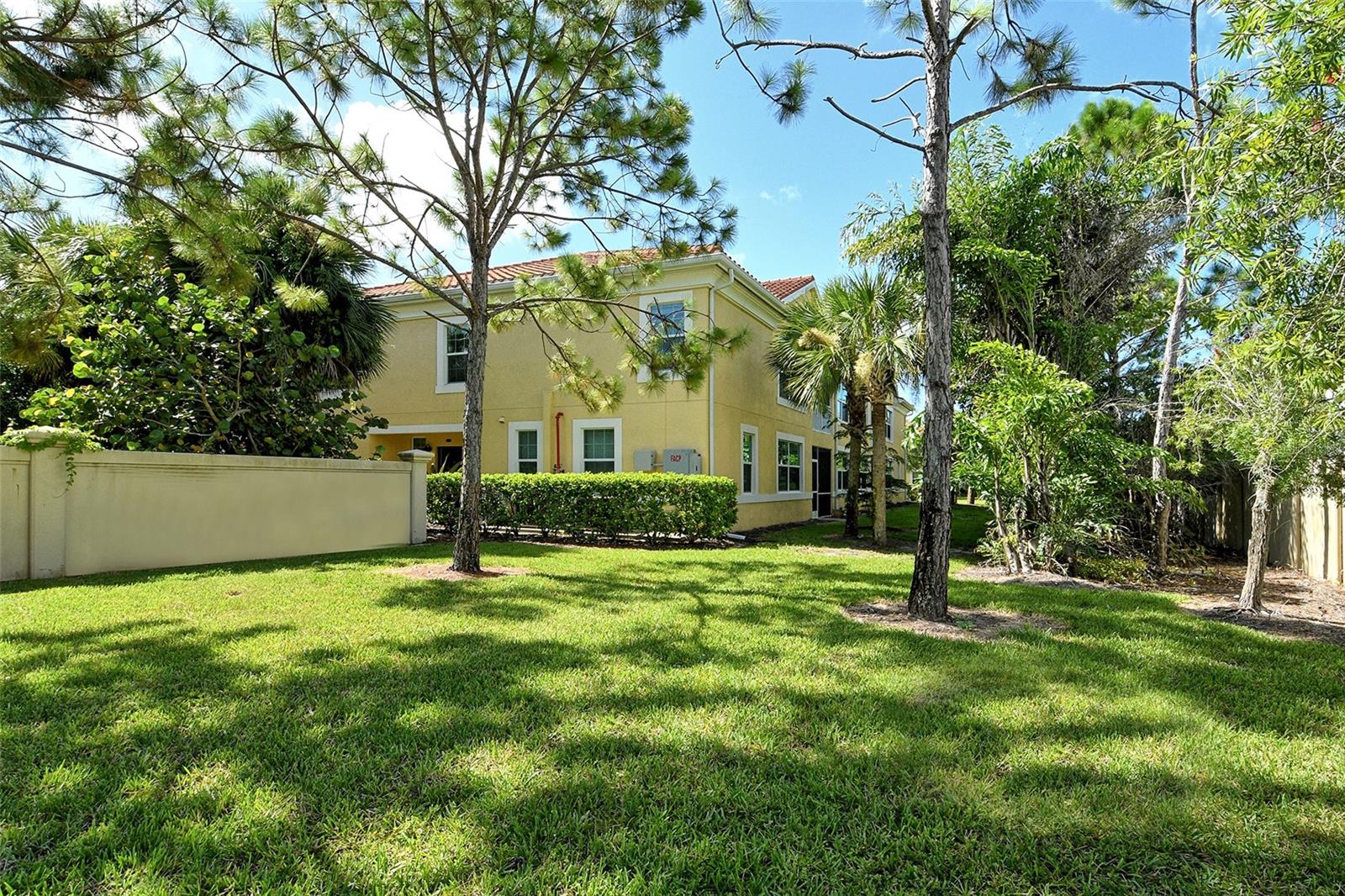 BAY STREET VILLAGE - Residential