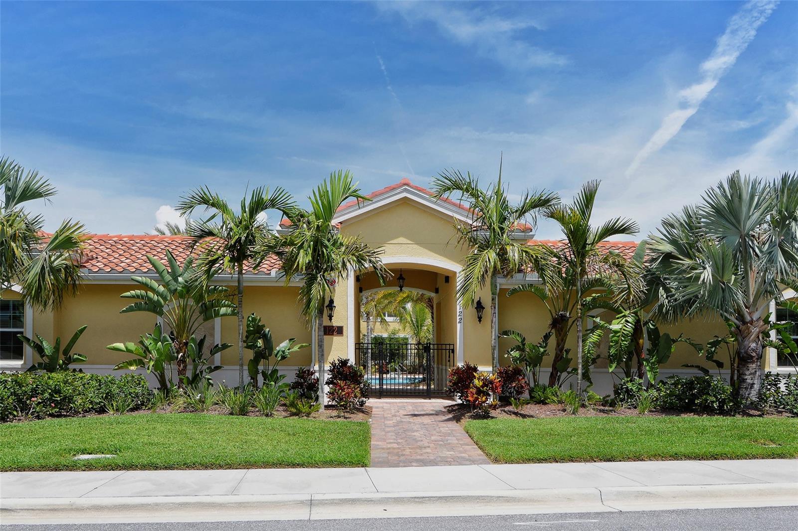 BAY STREET VILLAGE - Residential